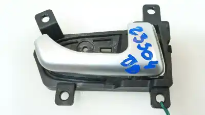 Peça sobressalente para automóvel em segunda mão PUXADOR INTERIOR DIANTEIRO DIREITO por KIA SPORTAGE III (SL) 2.0 CRDI AWD Referências OEM IAM 826203U000  