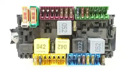Pièce détachée automobile d'occasion BOÎTES À FUSIBLES pour MERCEDES VITO TOURER (447) 114/116 CDI 119 CDI/BT extralang (447.705) Références OEM IAM A2469067100  