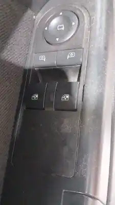 Автозапчастина б/у передні вікний вмикач для opel astra h gtc (a04) 1.9 cdti 16v (l08) посилання на oem iam 13228879