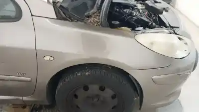 Автозапчасти б/у переднее правое крыло за PEUGEOT 307 SW (3H) 1.6 HDI 110 ссылки OEM IAM 7841T2  7841T2