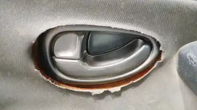 Tweedehands auto-onderdeel BINNENHANDGREEP LINKS ACHTER voor PEUGEOT 406 (8B) 2.0 HDI 110 OEM IAM-referenties 9143E7  