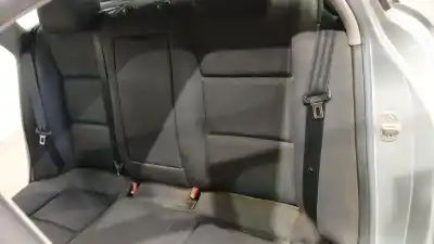 Peça sobressalente para automóvel em segunda mão Banco Traseiro Médio por AUDI A4 B6 AVANT (8E5) 1.9 TDI Referências OEM IAM 8E9885405  8E9885405
