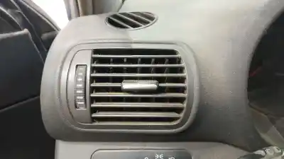 Автозапчасти б/у аэрационная решетка за AUDI A3 (8L1) 1.9 TDI ссылки OEM IAM 8L0820901C  8L0820901C