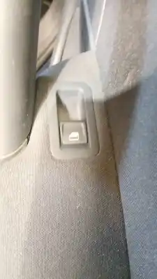 Pezzo di ricambio per auto di seconda mano COMANDO ALZACRISTALLI POSTERIORI DESTRO per VOLKSWAGEN GOLF VII (5G1, BQ1, BE1, BE2) 1.2 TSI Riferimenti OEM IAM 5G0959855D  