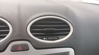 Peça sobressalente para automóvel em segunda mão GRELHA DE VENTILAÇÃO TABLIER por FORD FOCUS II (DA_, HCP, DP) 1.6 TDCI Referências OEM IAM 1677036  