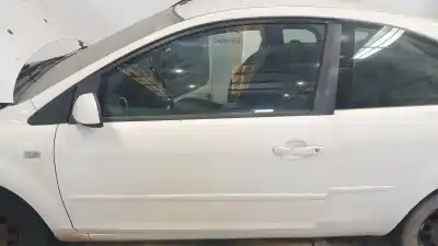 Автозапчасти б/у левая передняя дверь за ford focus ii (da_, hcp, dp) 1.6 tdci ссылки oem iam 1505766
