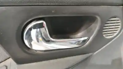 Автозапчасти б/у ЛЕВАЯ ПЕРЕДНЯЯ ВНУТРЕННЯЯ РУЧКА за OPEL MERIVA A MONOSPACE (X03) 1.8 (E75) ссылки OEM IAM 13121871  
