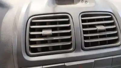 Peça sobressalente para automóvel em segunda mão GRELHA DE VENTILAÇÃO TABLIER por HYUNDAI ACCENT II (LC) 1.3 Referências OEM IAM 9743025000  