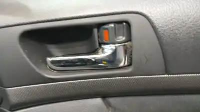 Peça sobressalente para automóvel em segunda mão PUXADOR INTERIOR DIANTEIRO DIREITO por TOYOTA AVENSIS (_T25_) 2.2 D-4D (ADT251_) Referências OEM IAM 6920505040B0  