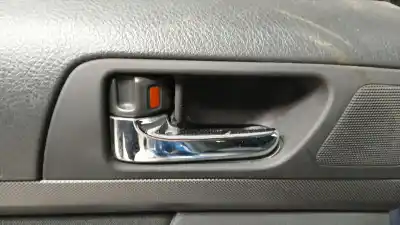 Peça sobressalente para automóvel em segunda mão PUXADOR INTERIOR TRASEIRO ESQUERDO por TOYOTA AVENSIS (_T25_) 2.2 D-4D (ADT251_) Referências OEM IAM 6920605040B0  