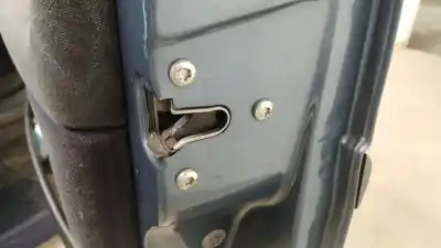Pezzo di ricambio per auto di seconda mano SERRATURA PORTA ANTERIORE DESTRA per OPEL VECTRA B (J96) 1.6 I 16V (F19) Riferimenti OEM IAM 24414113  