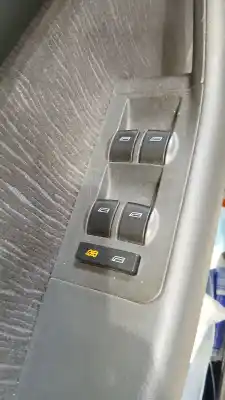 Piesă de schimb auto la mâna a doua PANOU COMANDÃ GEAMURI ELECTRICE FAȚÃ STÂNGA pentru AUDI A6 C5 (4B2) 2.5 TDI Referințe OEM IAM 4B0959851B  