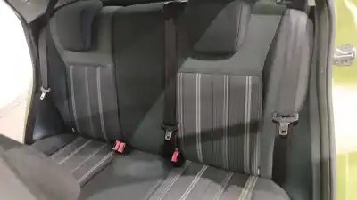 Pezzo di ricambio per auto di seconda mano Sedile Posteriore Centrale per FORD FIESTA VI (CB1, CCN) 1.4 TDCI Riferimenti OEM IAM 1752555  1752555