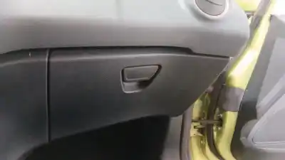 Pezzo di ricambio per auto di seconda mano Scatola Di Guanti per FORD FIESTA VI (CB1, CCN) 1.4 TDCI Riferimenti OEM IAM 2038239  2038239