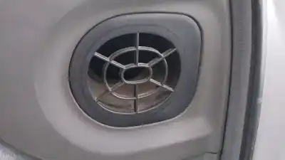 Автозапчастина б/у аераційна решіта для hyundai santa fé i (sm) 2.0 crdi посилання на oem iam 9747626000