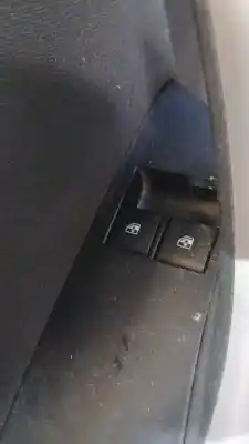 Peça sobressalente para automóvel em segunda mão BOTÃO / INTERRUPTOR ELEVADOR VIDRO DIANTEIRO ESQUERDO por OPEL ASTRA J SPORTS TOURER (P10)  Referências OEM IAM 13305978  13305978
