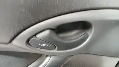 Pezzo di ricambio per auto di seconda mano MANIGLIA INTERNA POSTERIORE SINISTRA per FORD FOCUS I SEDÁN (DFW) 1.8 TDCI Riferimenti OEM IAM 1097635  