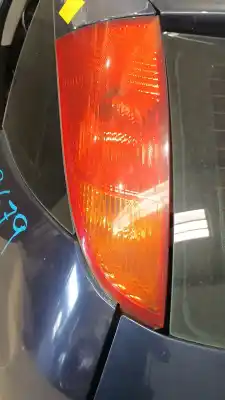 Pezzo di ricambio per auto di seconda mano LAMPADA POSTERIORE SINISTRA per FORD FOCUS I SEDÁN (DFW) 1.8 TDCI Riferimenti OEM IAM 1214223  