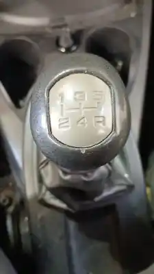 Pezzo di ricambio per auto di seconda mano POMELLO DELLA LEVA DEL CAMBIO per FORD FOCUS I SEDÁN (DFW) 1.8 TDCI Riferimenti OEM IAM 1214658  