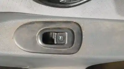 Автозапчастина б/у передній правий віконний вимикач для SEAT TOLEDO II (1M2) 1.9 TDI Посилання на OEM IAM 1M095985501C  1M095985501C