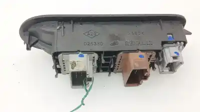 Автозапчастина б/у передні вікний вмикач для renault grand scénic ii (jm0/1_) 1.9 dci (jm14) посилання на oem iam 8200315042  8200315042