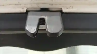 Pezzo di ricambio per auto di seconda mano  per AUDI A3 (8L1)  Riferimenti OEM IAM 8L0827505F  8L0827505F