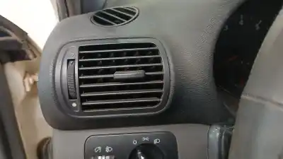 Автозапчастина б/у аераційна решіта для audi a3 (8l1) 1.8 посилання на oem iam 8l08209015bp