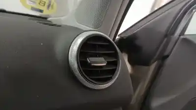 İkinci el araba yedek parçası Havalandirma Izgarasi için AUDI A3 (8P1) 2.0 TDI 16V OEM IAM referansları 8P0820901C5PR  8P0820901C5PR