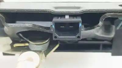 Peça sobressalente para automóvel em segunda mão fechadura do mala por audi a3 (8l1) 1.6 referências oem iam 8l0827520c01c  8l0827520c