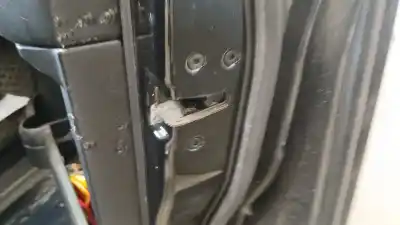 Автозапчасти б/у ЗАМОК ПЕРЕДНЕЙ ПРАВОЙ ДВЕРИ за LAND ROVER DISCOVERY III (L319)  ссылки OEM IAM FQJ000207  FQJ000207