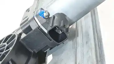 Second-hand car spare part passenger side right window regulator for renault clio iv (bh_) 0.9 tce 90 oem iam references 807205569r  807205569r