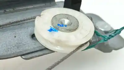 Second-hand car spare part passenger side right window regulator for renault clio iv (bh_) 0.9 tce 90 oem iam references 807205569r  807205569r