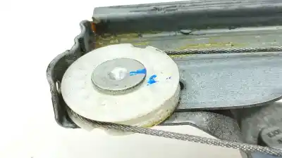 Second-hand car spare part passenger side right window regulator for renault clio iv (bh_) 0.9 tce 90 oem iam references 807205569r  807205569r