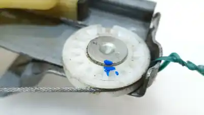 Second-hand car spare part rear left window regulator for renault clio iv (bh_) 0.9 tce 90 oem iam references 827010501r  827010501r