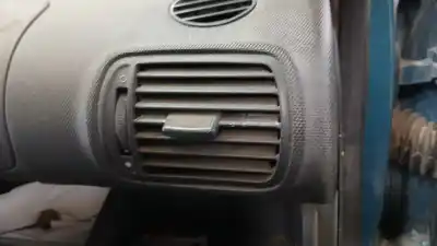Pezzo di ricambio per auto di seconda mano bocca aria laterale destra per seat leon (1m1) 1.9 tdi riferimenti oem iam 1m082090140n