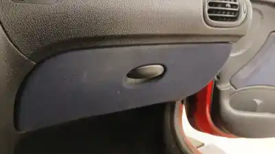 Second-hand car spare part glove compartment for peugeot 206 fastback (2a/c) 1.9 d oem iam references 8220qw