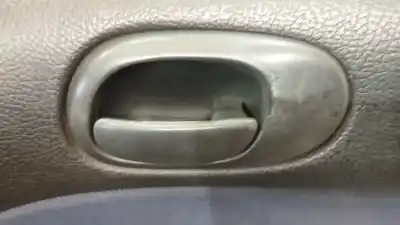 Second-hand car spare part interior right front handle for peugeot 206 fastback (2a/c) 1.9 d oem iam references 914480