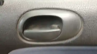 Second-hand car spare part interior right rear handle for peugeot 206 fastback (2a/c) 1.9 d oem iam references 914480
