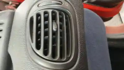 Second-hand car spare part air ventilation grille for peugeot 206 fastback (2a/c) 1.9 d oem iam references 8237c2