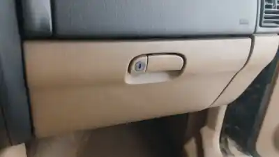 Second-hand car spare part glove compartment for jeep cherokee (xj) 2.5 td 4x4 oem iam references 5eb70rk5