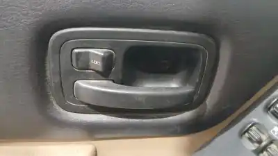 Second-hand car spare part interior left front handle for jeep cherokee (xj) 2.5 td 4x4 oem iam references 55076055