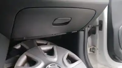 Peça sobressalente para automóvel em segunda mão porta luvas por renault clio iv (bh_) 1.5 dci 75 referências oem iam 681089776r