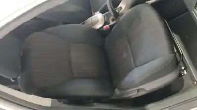 Peça sobressalente para automóvel em segunda mão assento dianteiro direito por toyota auris (_e15_) 1.4 d-4d (nde150_) referências oem iam 7143002z70b1