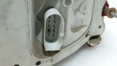 Second-hand car spare part right tailgate light for audi a6 c6 (4f2) 3.0 tdi quattro oem iam references 4f5945096n  4f5945096n