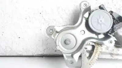 Автозапчастина б/у регулятор склона задній лівий для lexus is200 (ds2/is2) 220d посилання на oem iam 6980422200  