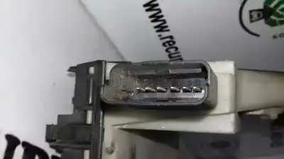 Peça sobressalente para automóvel em segunda mão fechadura da porta traseira esquerda por citroen c4 cactus shine referências oem iam 9685351980  