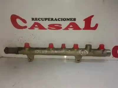 Pièce détachée automobile d'occasion Rampe D'injecteur pour RENAULT MEGANE II BERLINA 5P Luxe Dynamique Références OEM IAM 0445214024 H114017 8200347176