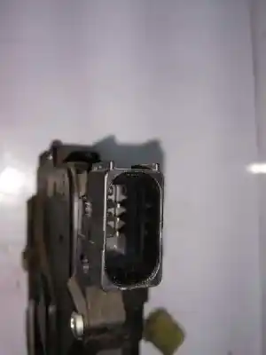 Pezzo di ricambio per auto di seconda mano serratura porta anteriore sinistra per opel corsa d color edition riferimenti oem iam 13258271 0325407955 100407