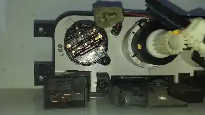 Peça sobressalente para automóvel em segunda mão comando de sofagem (chauffage / ar condicionado) por chevrolet matiz se referências oem iam 5r30  