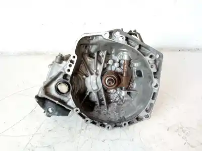 Piesă de schimb auto la mâna a doua CUTIE DE VITEZE pentru TOYOTA YARIS (NCP1/NLP1/SCP1)  Referințe OEM IAM 70201057  3030052060